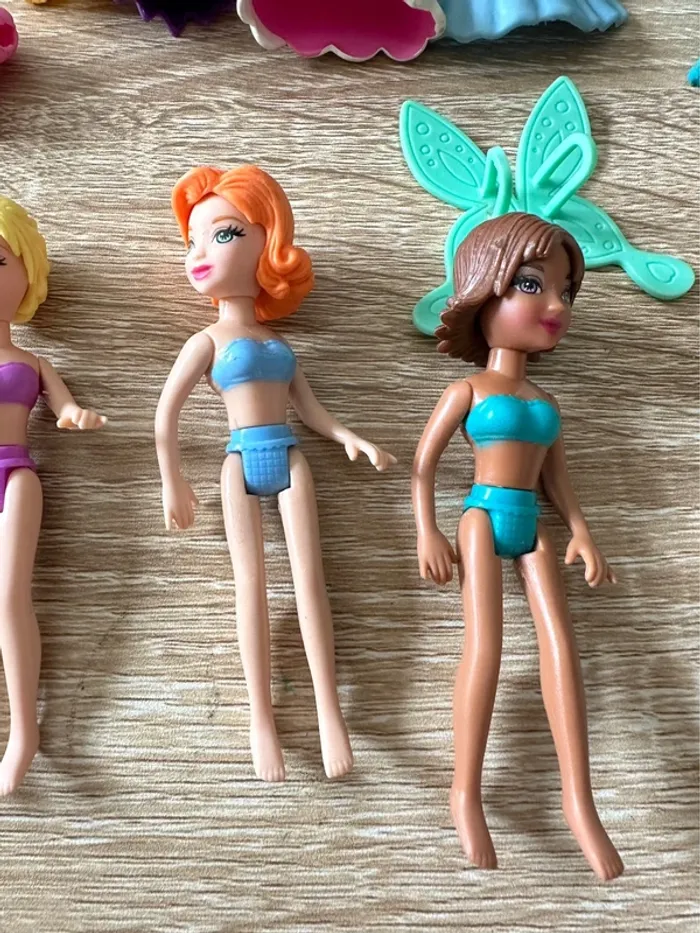 Lot de figurines et vêtements - photo numéro 2