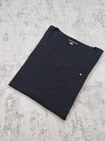 T-shirt col V Tommy Hilfiger noir – Taille XL Femme