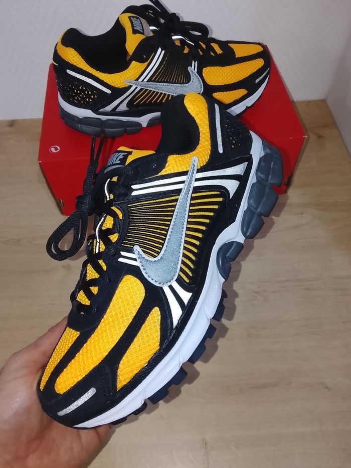 Nike Zoom Vomero 5 taille 40 - photo numéro 3