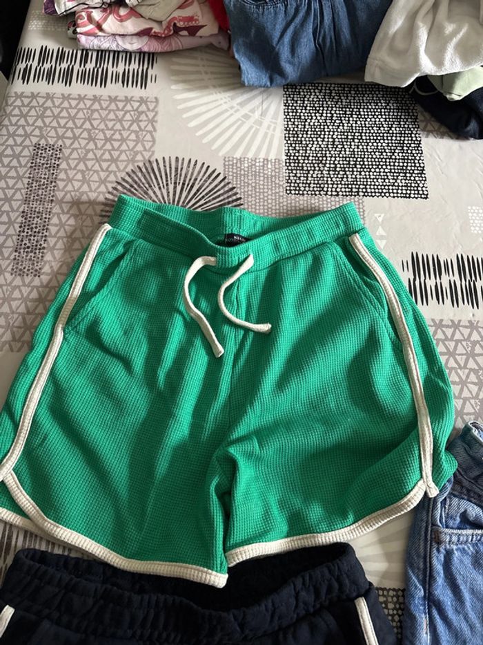 3 shorts 1 combi short - photo numéro 2