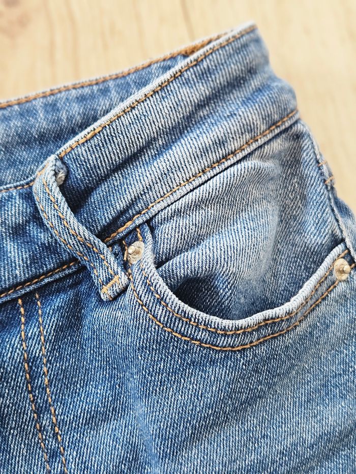 Jean neuf taille 32 - photo numéro 5