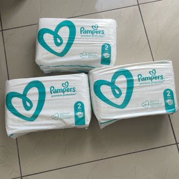 111 couches Pampers Taille 2