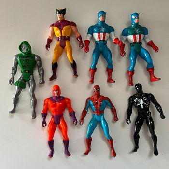 Lot 7 figurines les super héros marvel guerres secrètes