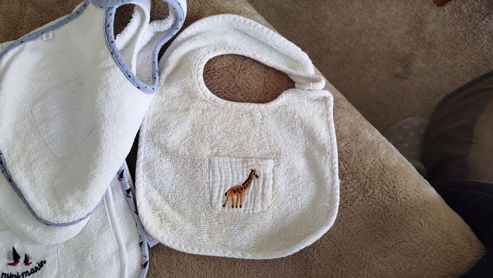 Lot bavoirs - photo numéro 3