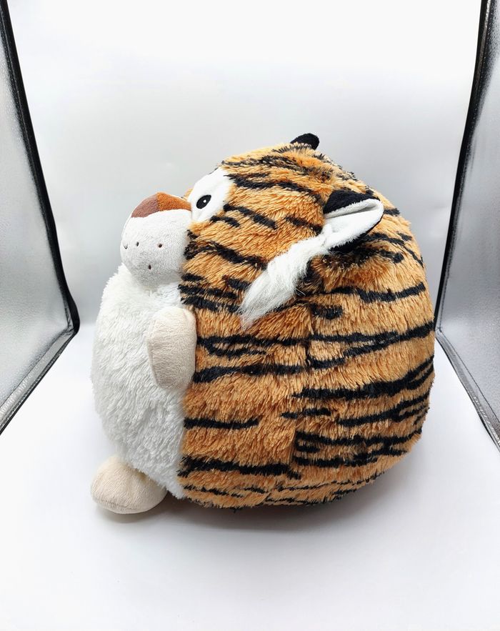 Grosse peluche boule tigre CASINO hauteur 32 cm doudou - photo numéro 2