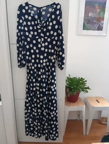 Magnifique combinaison vintage
Marine pois blancs