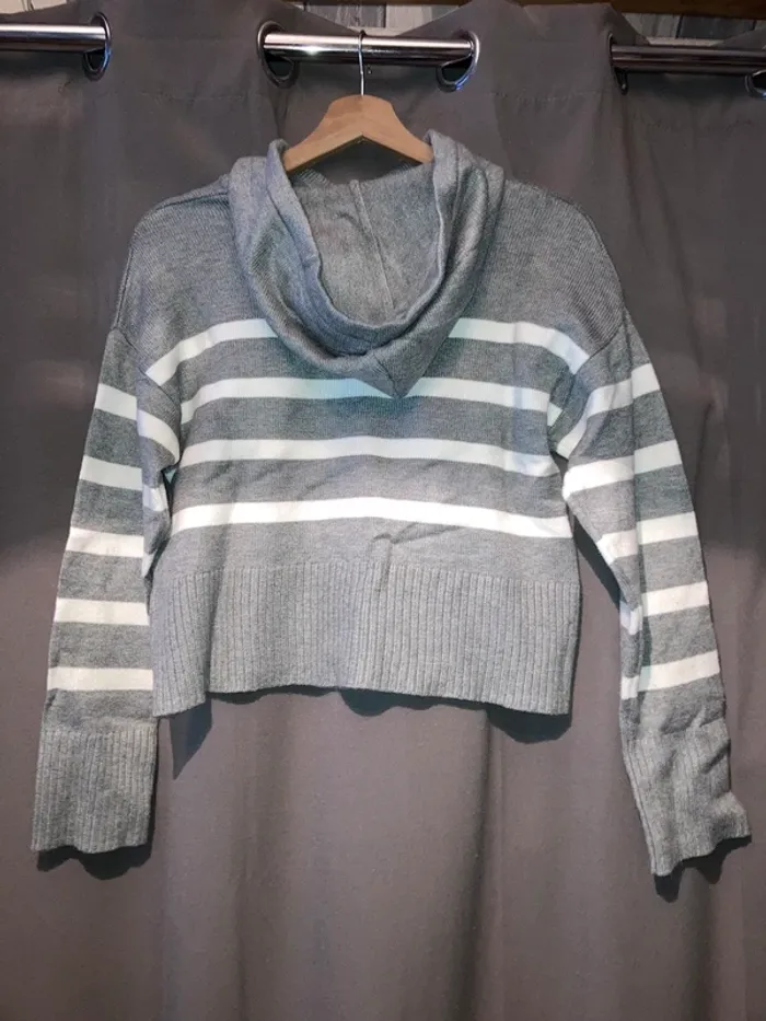 Pull à capuche - photo numéro 4