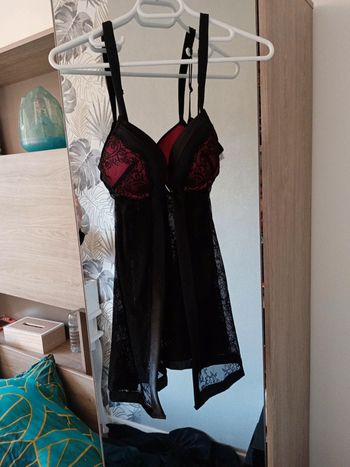 Nuisette sexy  framboise et noir dentelle 85b