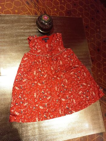 Belle robe fleurie 9 mois