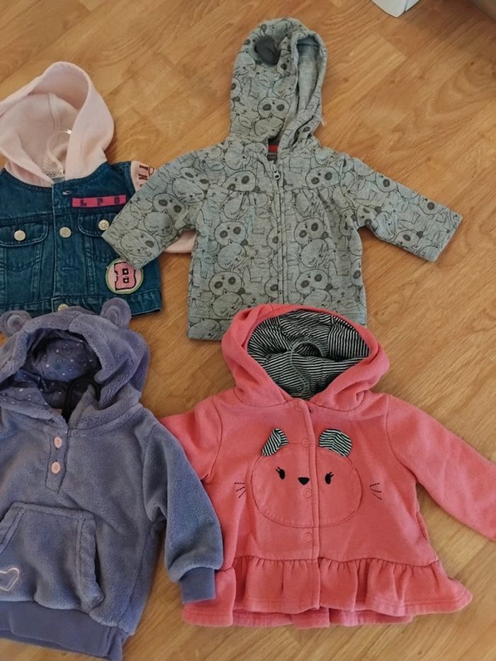 Lot veste à capuche fille 6mois - photo numéro 15