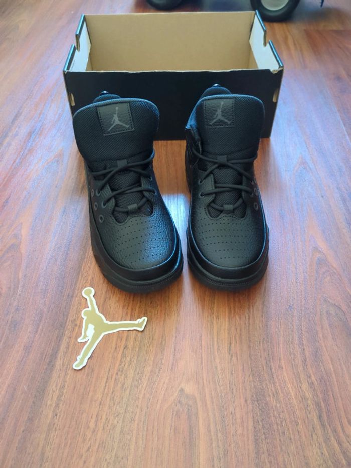 Jordan max aura 5 noir - photo numéro 3