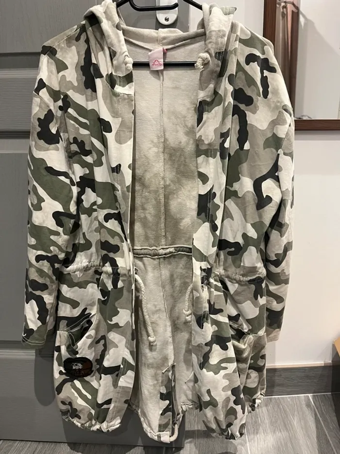 Veste/pull à capuche - photo numéro 2