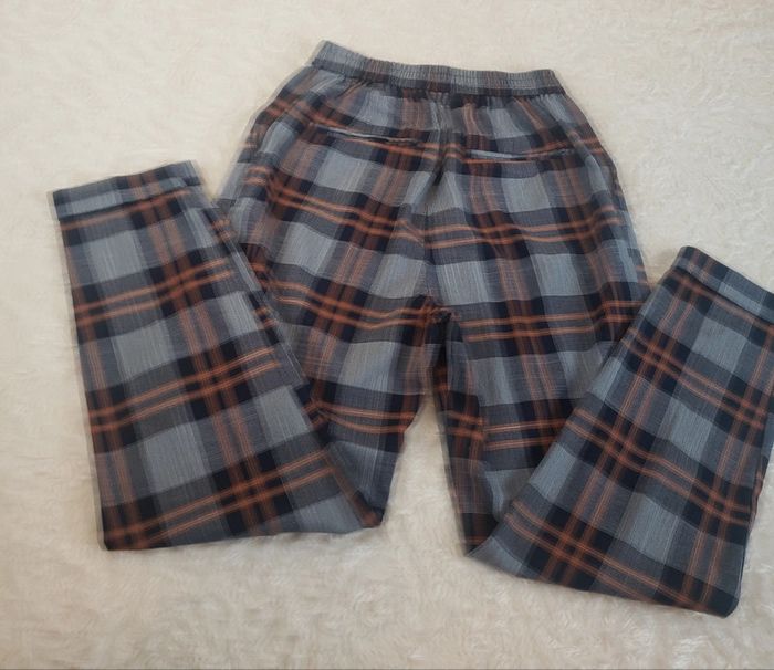 Pantacourt Pull&Bear taille 36 - photo numéro 2