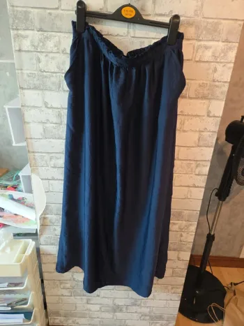 Jupe longue bleu marine taille M in extenso