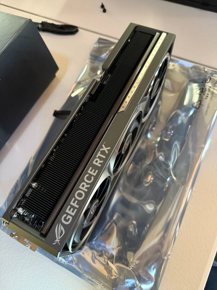 ASUS ROG Astral GeForce RTX 5080 16 Go - photo numéro 2