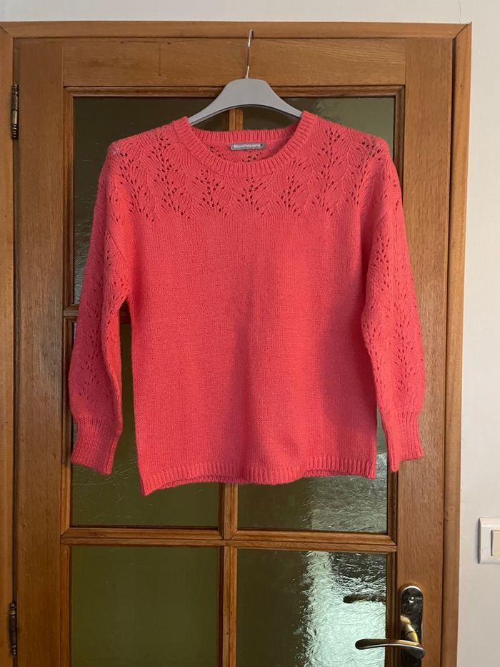 Pull blanche porte - photo numéro 3