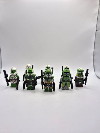 Figurines type lego Escouade de 8 clones Doom troopers star wars