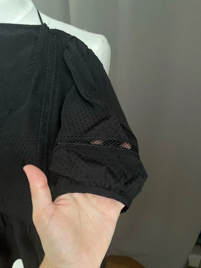 Blouse noire à pois et broderies - photo numéro 2