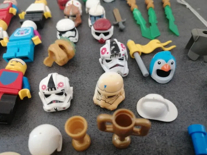 lot figurines et accessoires lego - photo numéro 7