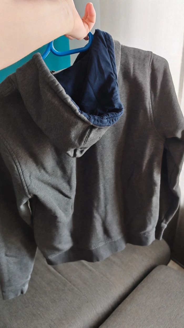 Sweatshirt lacoste à capuche - photo numéro 4