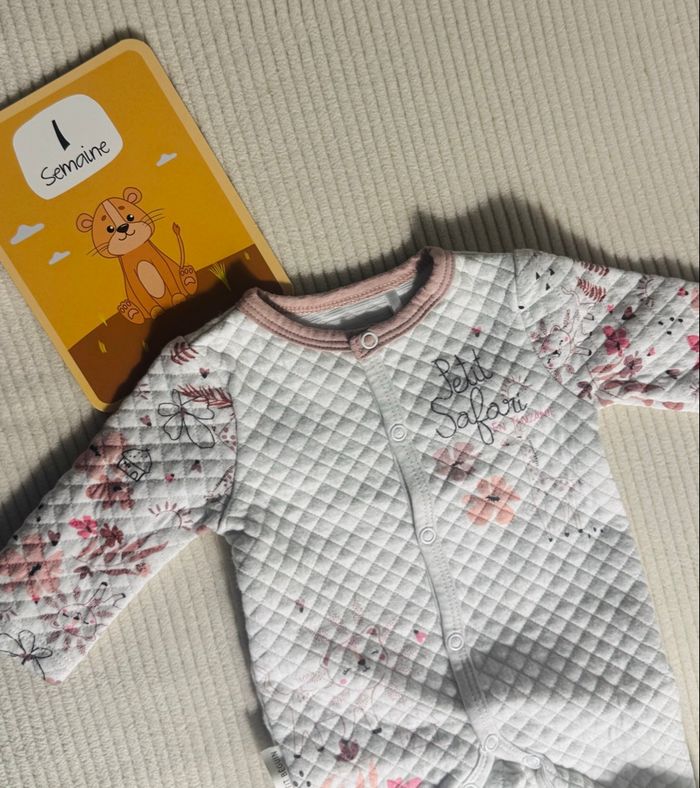 Pyjama matelassé bébé Petit Béguin 0 mois – blanc motifs safar - photo numéro 3