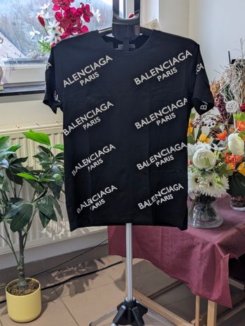 T-shirt Balenciaga