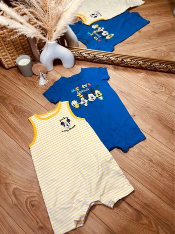 Taille 18 mois lot de 2 Combi short garçon Disney bleu jaune * Mickey * 💙