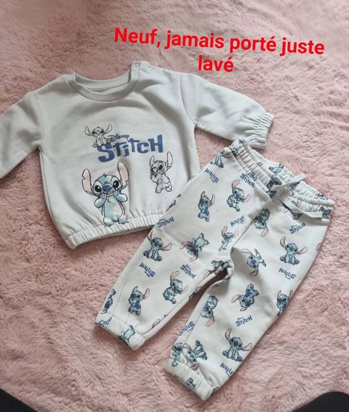 Ensemble jogging  - stitch - 9mois- neuf sans etiquette