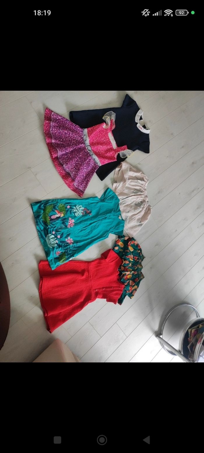 Lot vêtements fille 8 ans - photo numéro 1