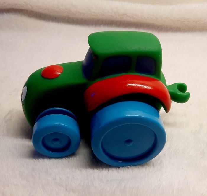 Gros tracteur bébé - photo numéro 3