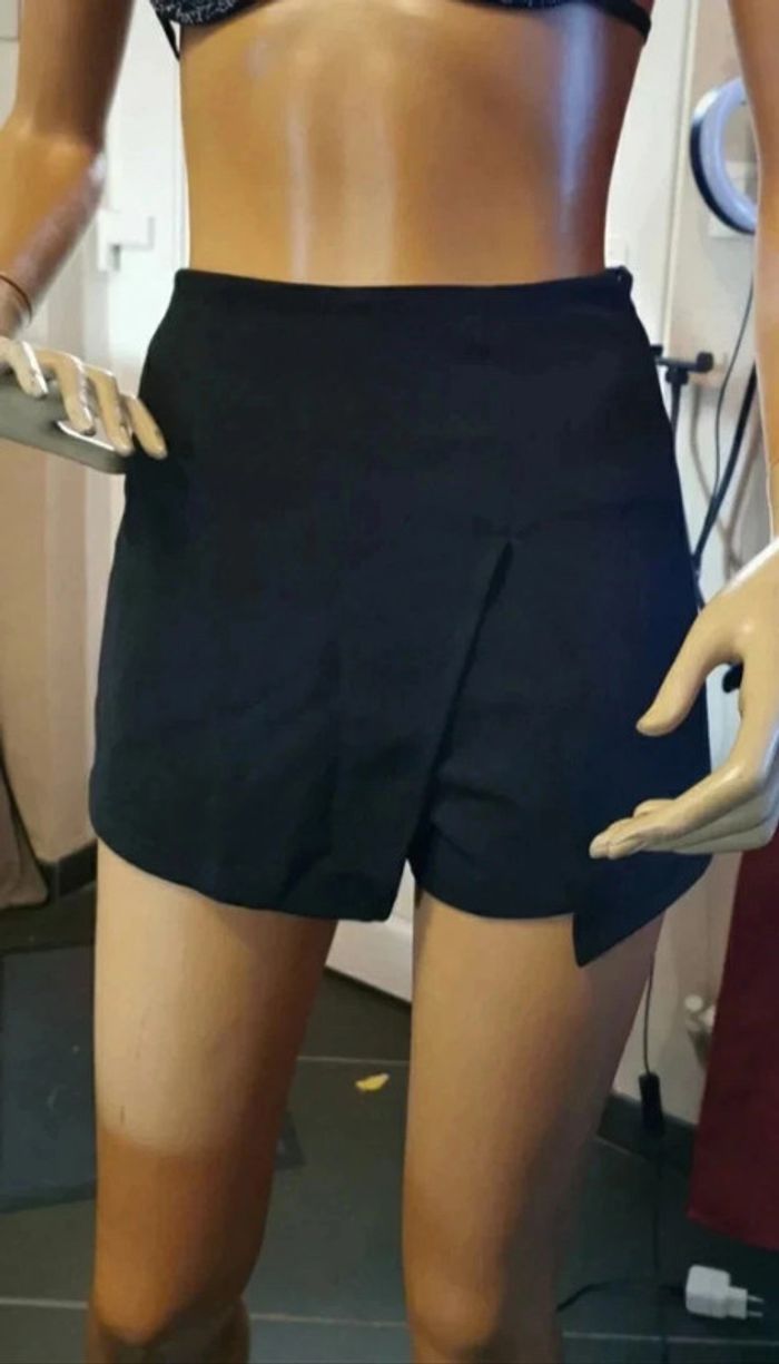 Juoe short taille xs shein - photo numéro 2