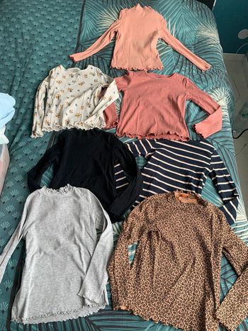 Lot maillot 8 ans manche longue côtelées