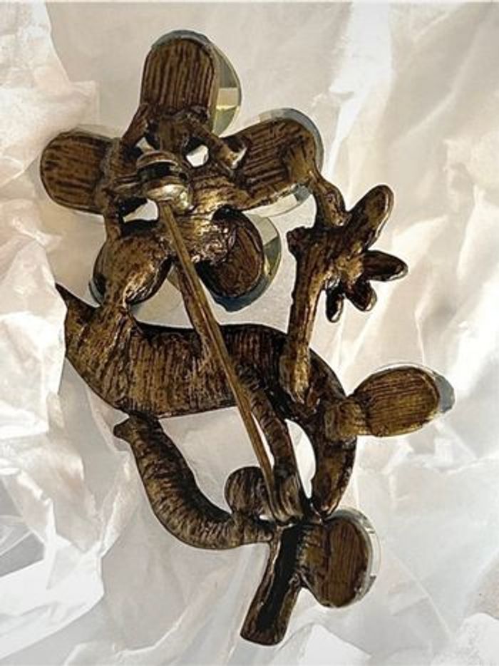 Broche en forme de fleur effet vieilli. Bi - matière - photo numéro 2