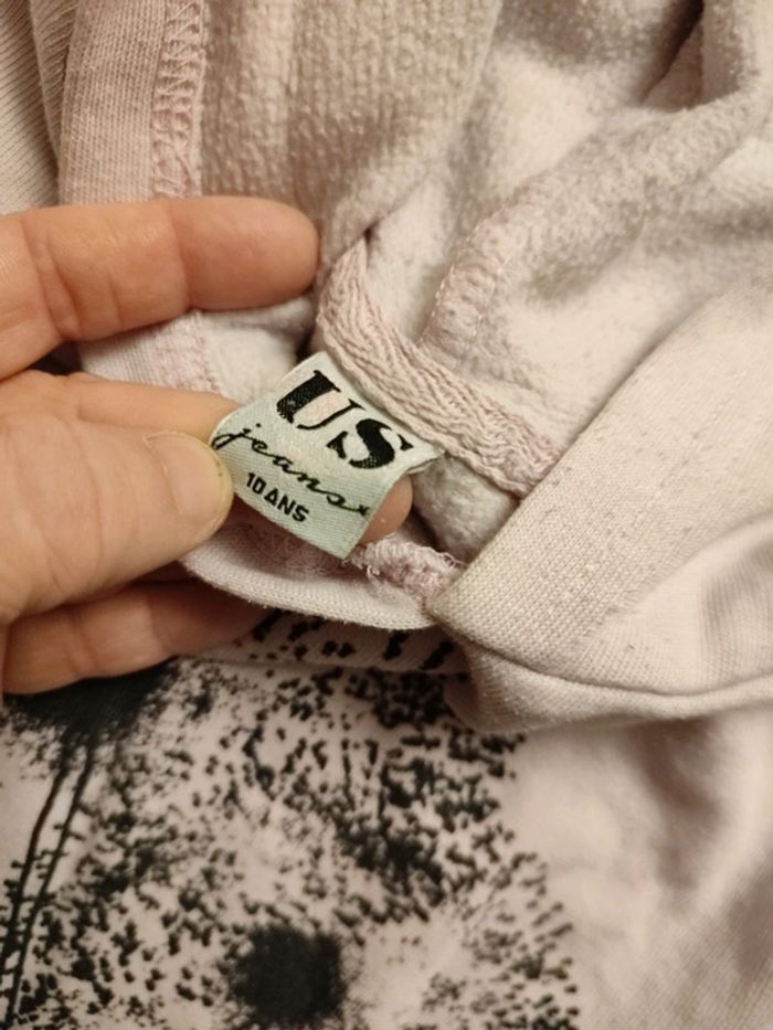 Sweat léger à capuche en 10 ans - photo numéro 3