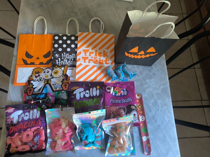 1 box halloween