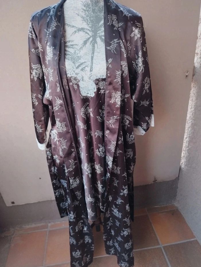 Nuisette+peignoir taille 40 - photo numéro 3