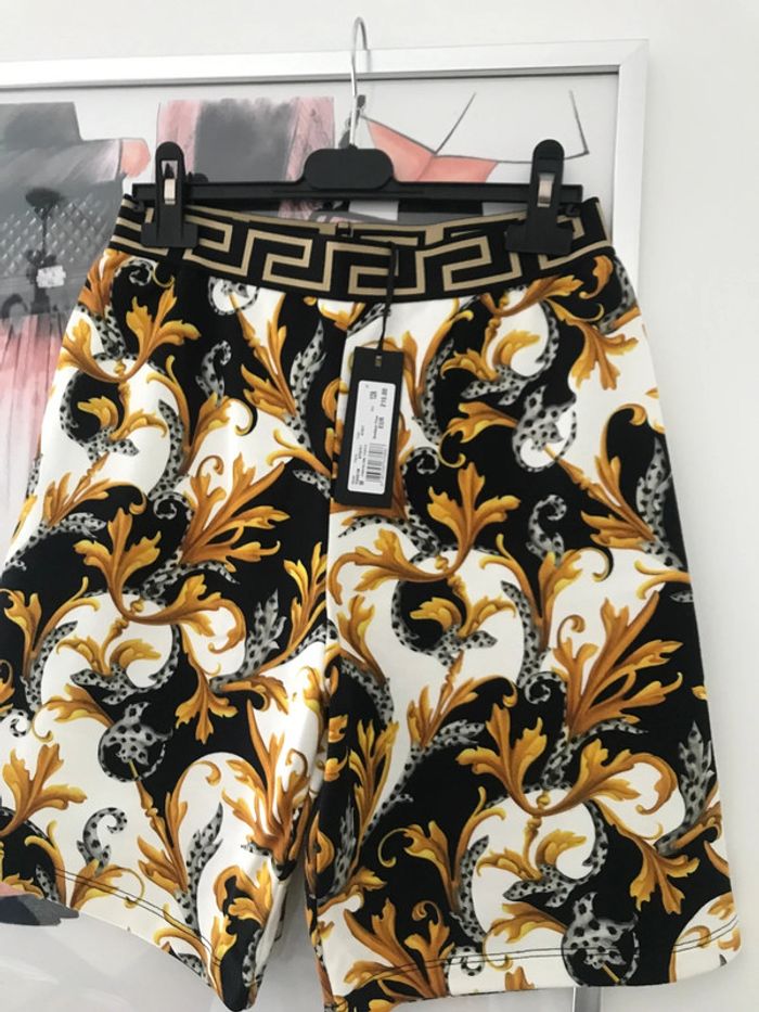 Bermuda large Versace 12 ans neuf - photo numéro 6