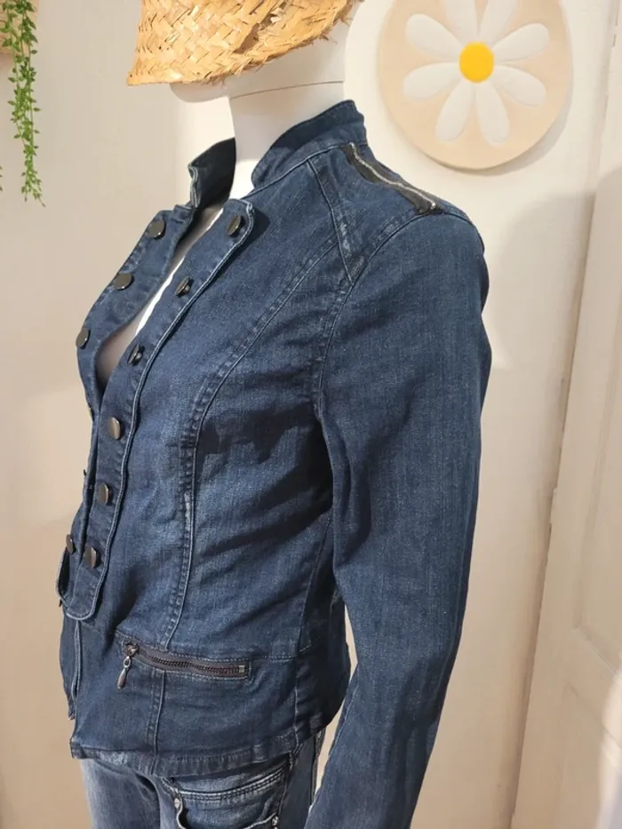 Petit blouson en jean - photo numéro 4