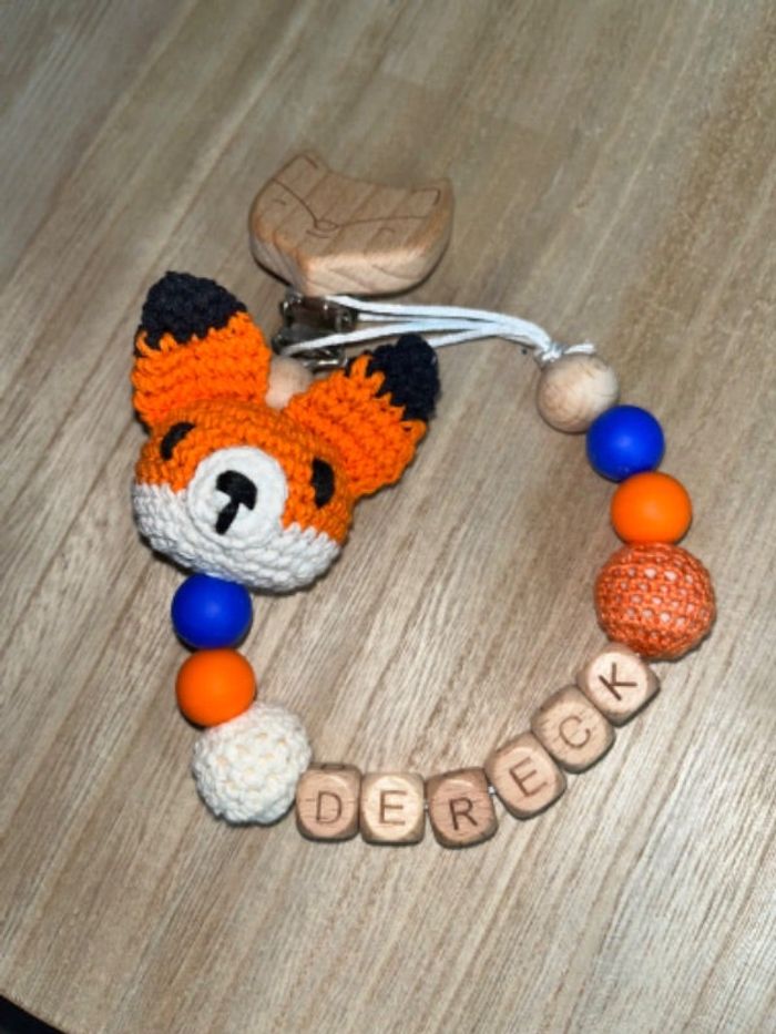 Attache tétine personnalisé