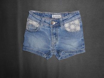 Short, taille: 24 mois à 0,50 EURO