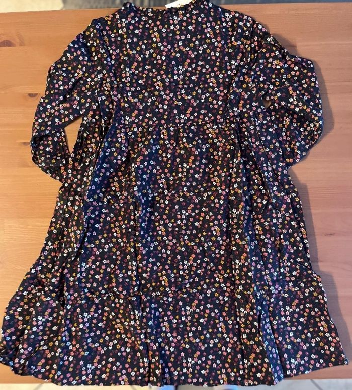 Neuve (non portée) 🏷😍🥰🩷 superbe robe ml 8 ans fille😍🥰🩷 - photo numéro 2