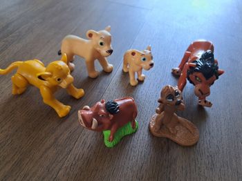 Lot figurine roi lion