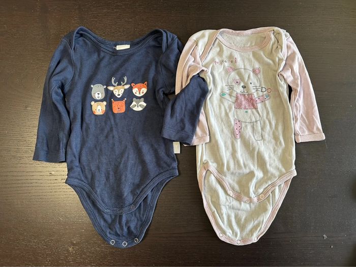 Lot de 12 bodies taille 9 mois - photo numéro 4