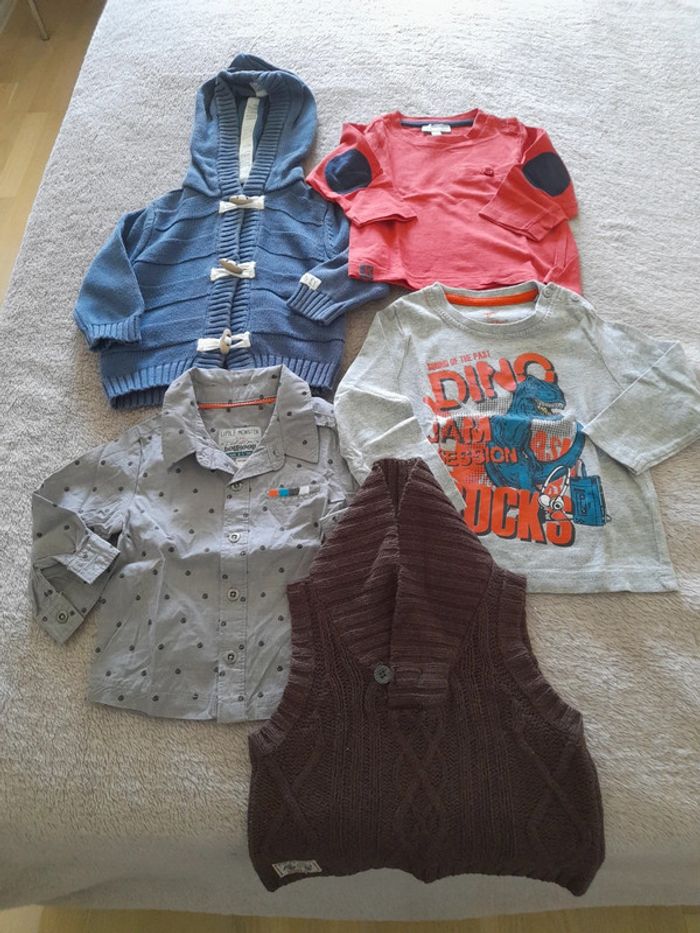 Lot vêtements garçon taille 12 mois