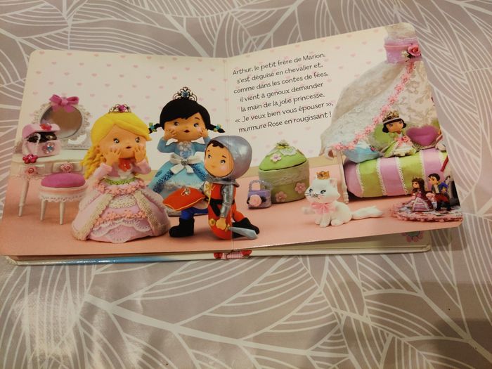 Livre rose joue à la princesse - photo numéro 4