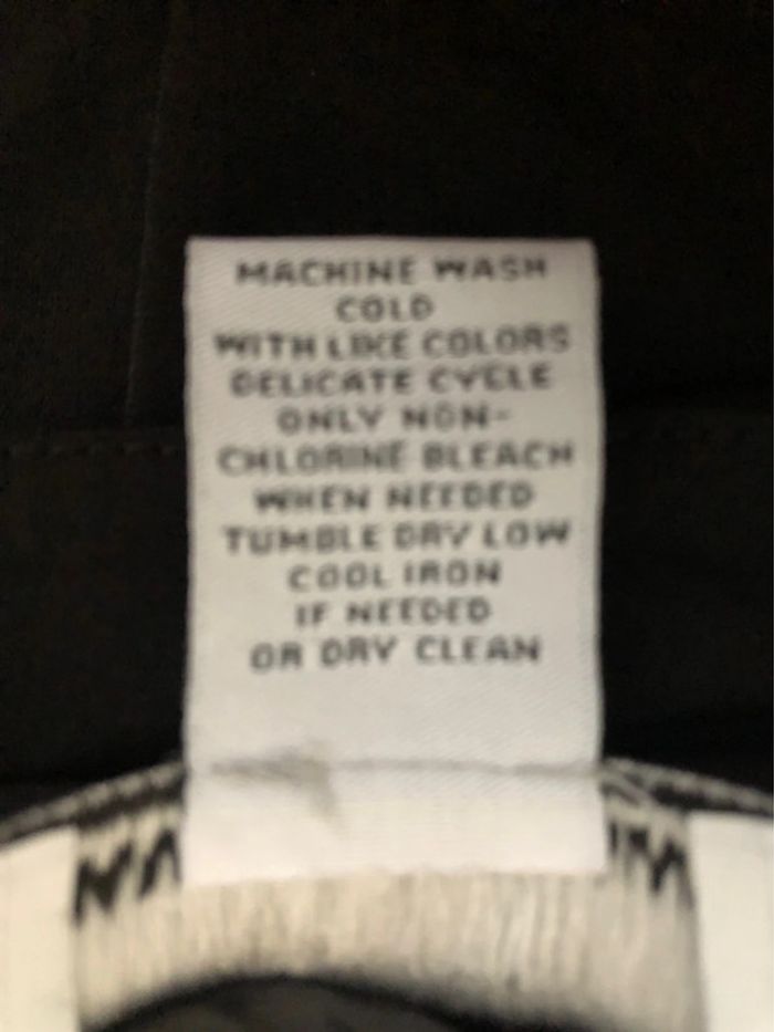 AN100: Jupe Carmen marc valvo T44 NEUVE - photo numéro 7