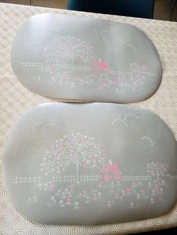 Lot de 4 sets  de table  bon état