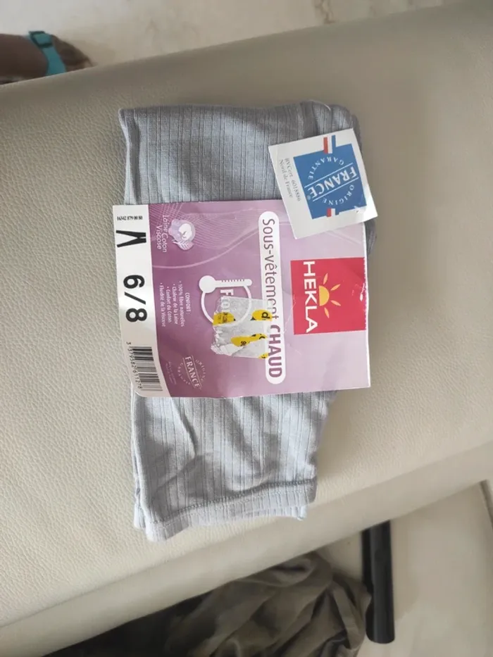 Lot sous vêtements chauds 6/8ans neufs - photo numéro 3