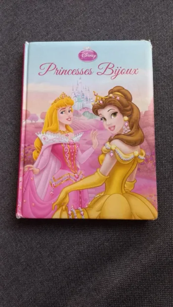 Livre histoires de princesse Disney. Princesses bijoux