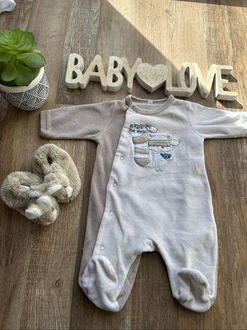 - Pyjama - 1 mois - Très bon état